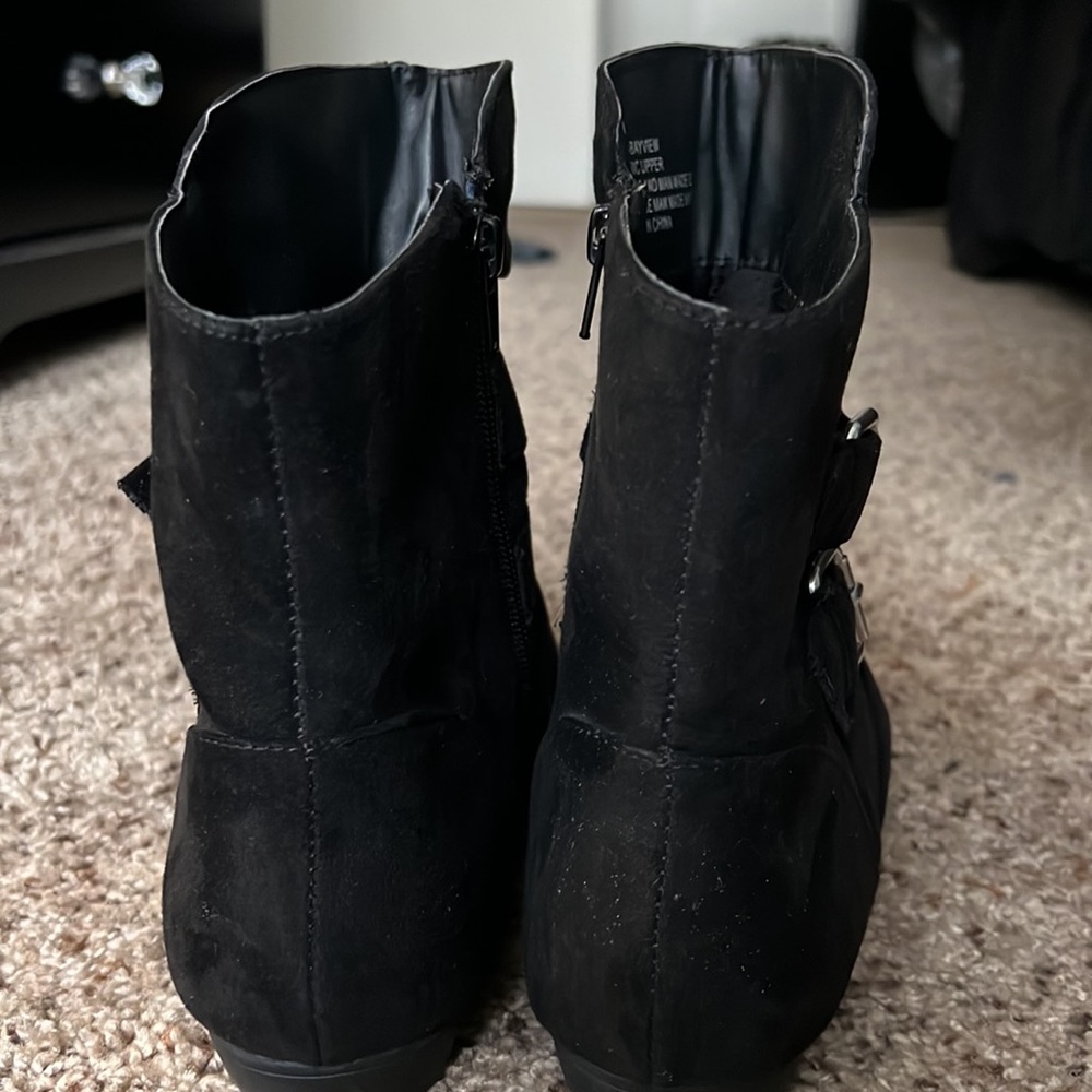Boots - Picture 4 of 7